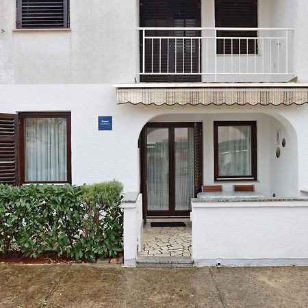 Apartments With A Parking Space Vantacici, Krk - 18476 Малинска Екстериор снимка